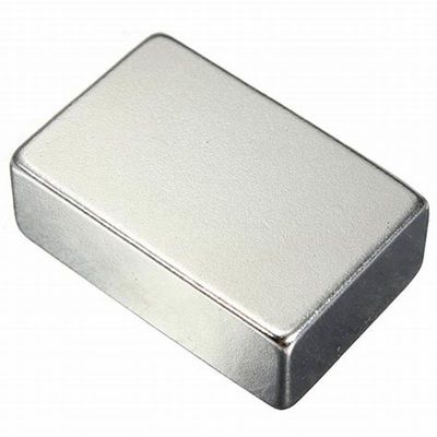 ネオジミウムN52ブロックマグネット 50mm x 30mm x 10mm 鋳造加工サービス