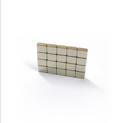 複合ネオジウム磁石 長期用磁気溶液のための小さなブロック 20x20x10mm