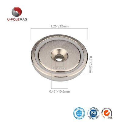 強い NdFeB 希少土 Countersunk ネオジミウムカップポットマグネット ± 0.01mm 許容度