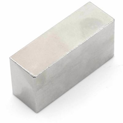 最大作業温度は60°C NdFeB磁石 N52 超強いブロック 50x25x10mm ネオジム