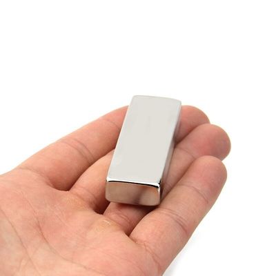 カスタム超強い磁石 N52 60x20x10mm 亜鉛コーティングとNdFeBグレードの長方形