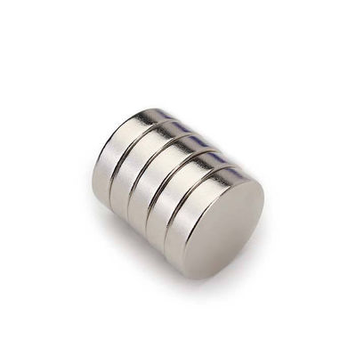 主な材料 NdFeB D20 x 3mm ラウンドリング ディスク 競争力のあるスピーカーのためのネオジウム磁石