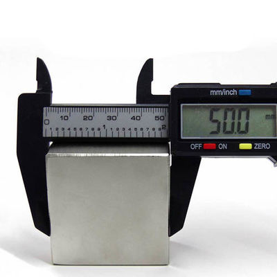 産業磁石ブロック ネオジミウム NdFeb 50x50x25mm 強力な磁気特性