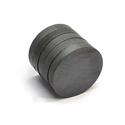 パーソナライズされたフェライト磁石 Y30 Y35 Y38 Y44 Y46 モータードアキャッチャースピーカーグレード