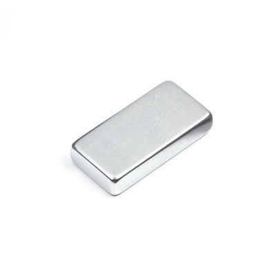 耐久性および磁性アプリケーションのための常用N30ネオジウム磁石ブロック30x20x10mm