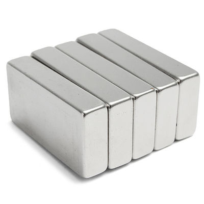 15-20 日 リード タイム オーダーメイド 巨大 N52 ブロック ネオジミウム マグネット 100x50x20mm ±1% 許容度