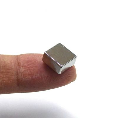 恒久的なネオジウム磁石ブロック 10mm 強い長方形 NdFeB 稀土磁石
