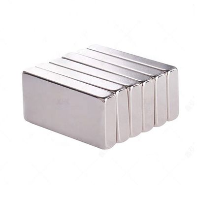 直角型薄磁石 20x10x3mm 最大作業温度80センチグラードのための3.3kgの力
