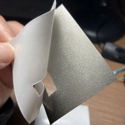 RFID EMIとセル互換性のための柔らかい表面電磁波フェライト吸収材料